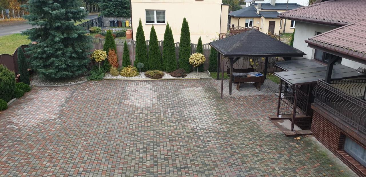 Pokoje Goscinne U Marka Tuszyn Exterior photo